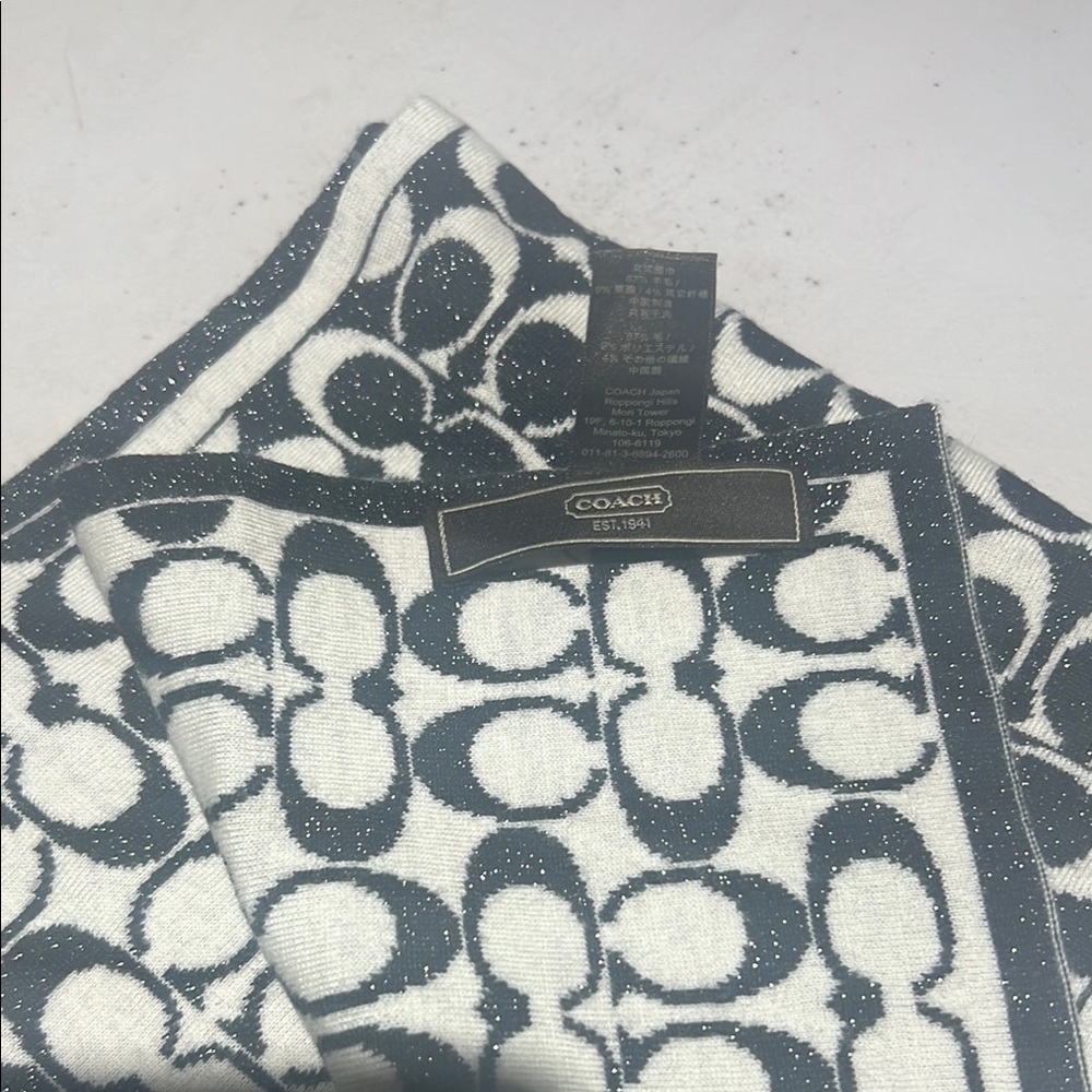 Coach Signature C Pattern Knit Scarf 8x48 - Picture 2 of 5